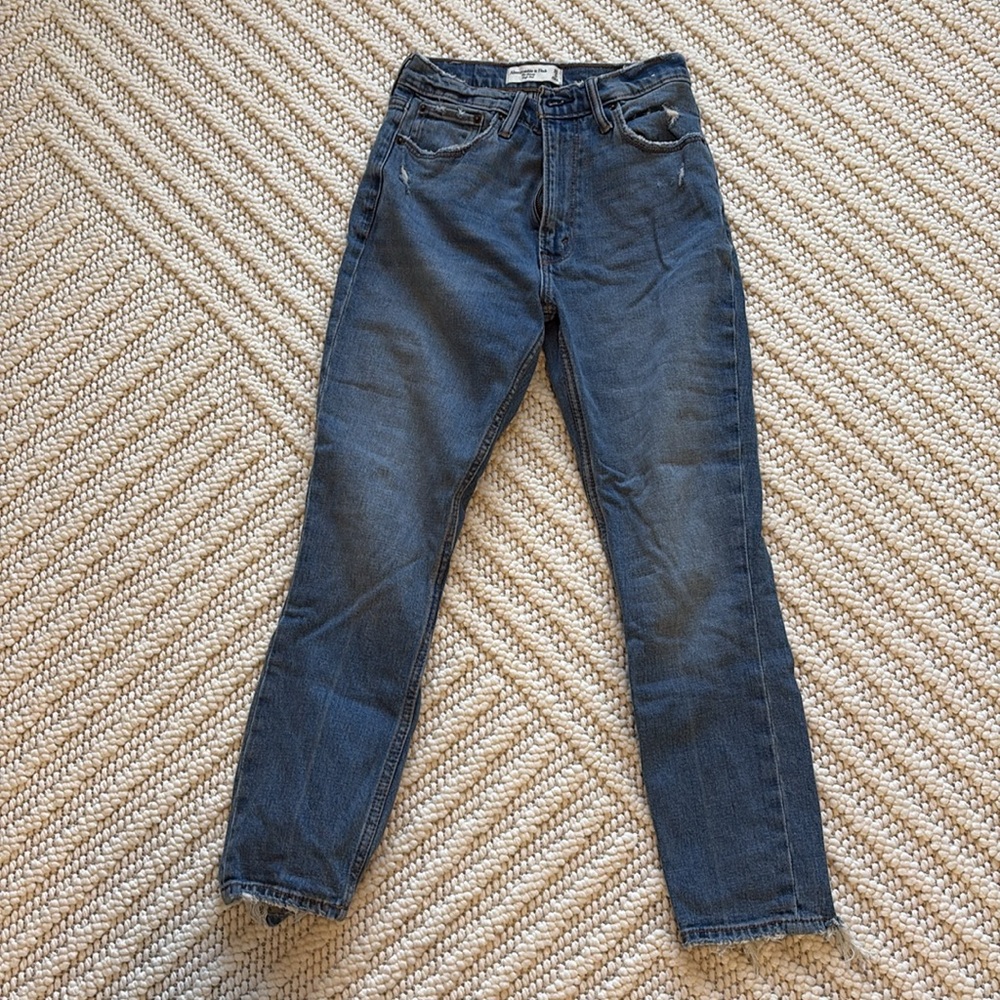 Abercrombie & Fitch The Skinny High Rise Jeans